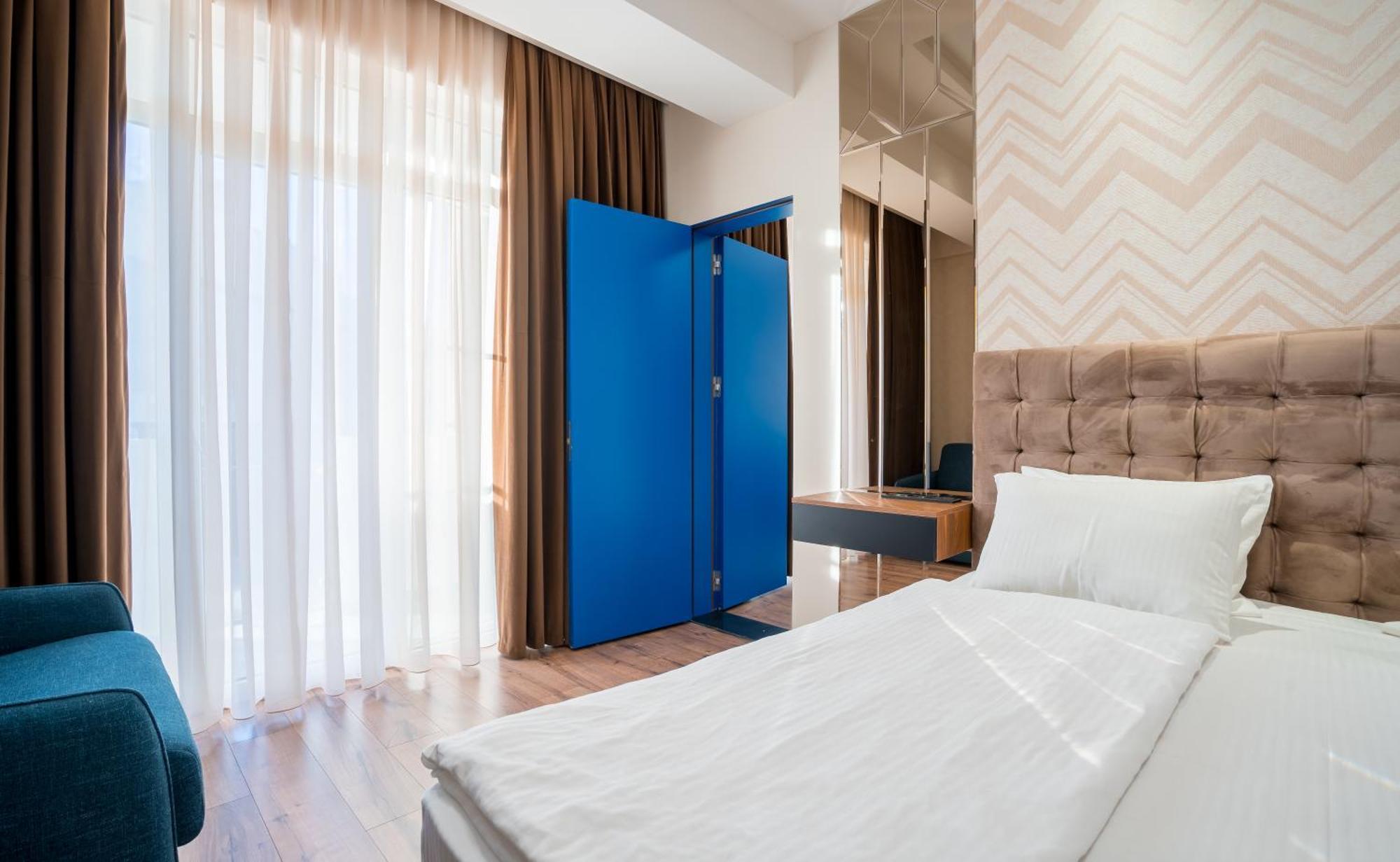 Olympus Hotel By Umbrella Tbilisi Eksteriør bilde